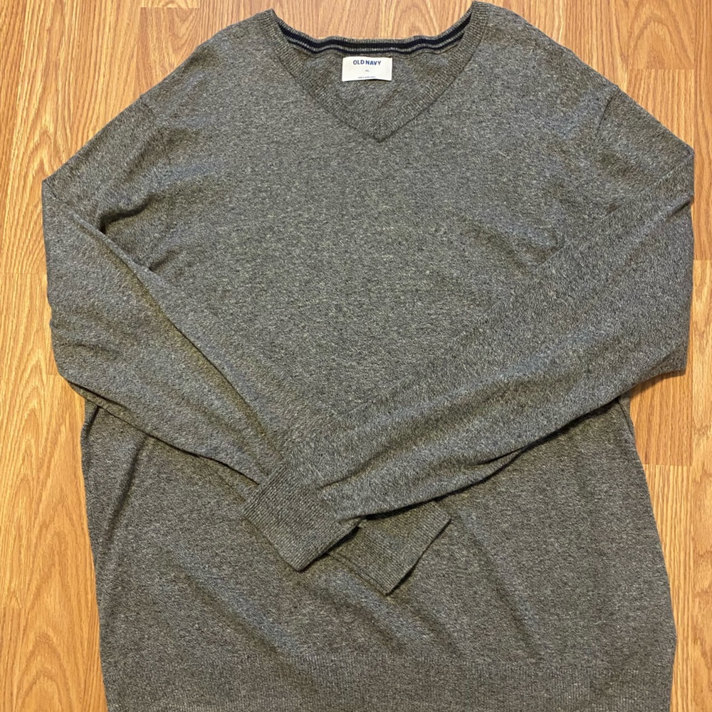 Old navy sweater